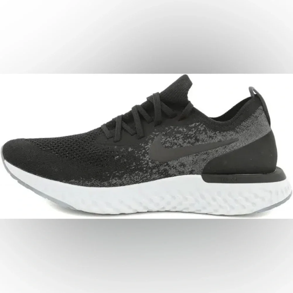 Nike Epic React Flyknit Running Shoes Women’s 8